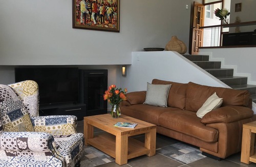 Stellenbosch Villa | Luxury 4 Bedroom Villa With Private Pool And Garden In Stellenbosch