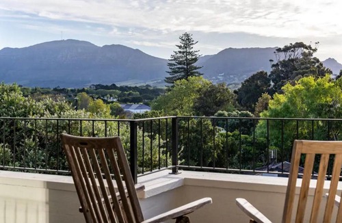 Wynberg Apartment | Luxury Accomodation at the Alphen Glen