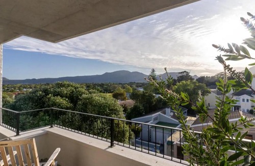 Wynberg Apartment | Luxury Accomodation at the Alphen Glen