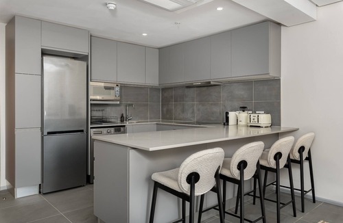 Bo'Kaap Apartment | Luxury and Comfort in Duplex Apartment - City Views