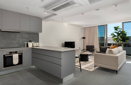 Bo'Kaap Apartment | Luxury and Comfort in Duplex Apartment - City Views