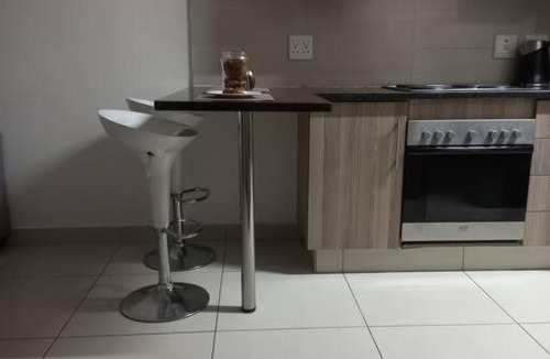 Benoni Apartment | Luxury apartment by OR tambo