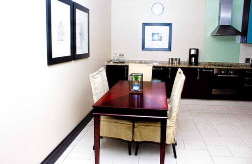 Sandown Hotel | Luxury apartment in Raphael penthouse suite