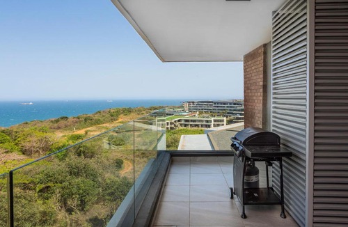Hillhead Apartment | Luxury apartment with amazing ocean view