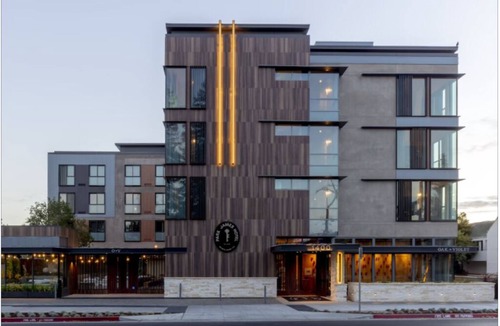Menlo Park Apartment | Luxury awaits at the Park James Hotel—just 18 minutes from Levi’s Stadium.