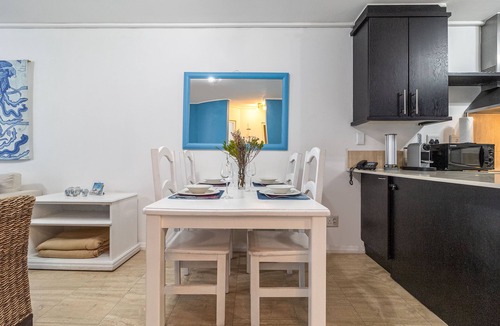 Lagoon Beach Apartment | Luxury Beach Escape - Ocean View