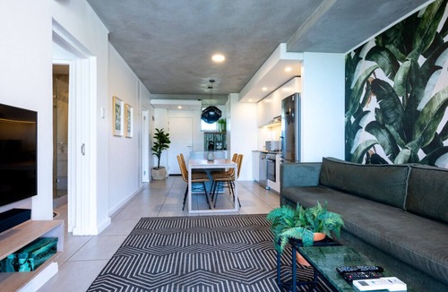 Hillhead Apartment | Luxury Coral Point W106 Two Bed