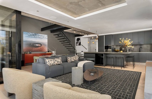 Cape Town City Centre Apartment | Luxury De Waterkant Apartment with Private Hot Tub