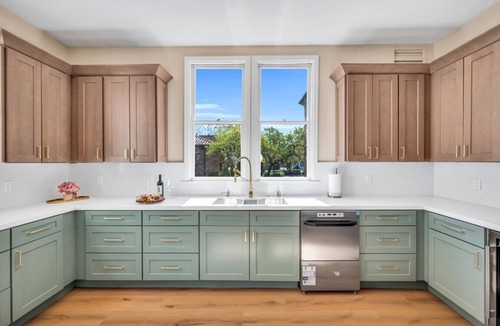 Napa Bed & Breakfast | Luxury Downtown Napa Estate with Pool & Hot Tub