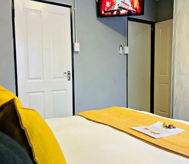 Riebeeckstad Apartment | Luxury Garden Cottage in Welkom