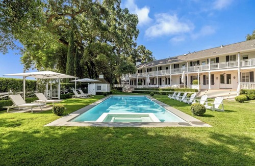 Rutherford House | Luxury Napa Valley Estate, Pool, Spa & Pickleball