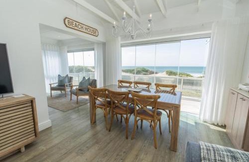 Pollok Beach Apartment | Luxury On The Beach