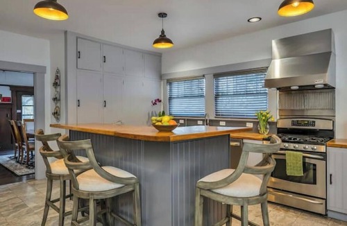 Calistoga House | Luxury Retreat with 5 King Suites Near Napa Valley Wineries & Downtown Calistoga