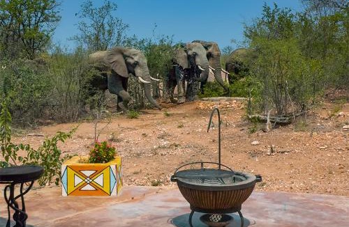 Phalaborwa Villa | Luxury Self Catering Villas at Krugers Edge with Jacuzzi
