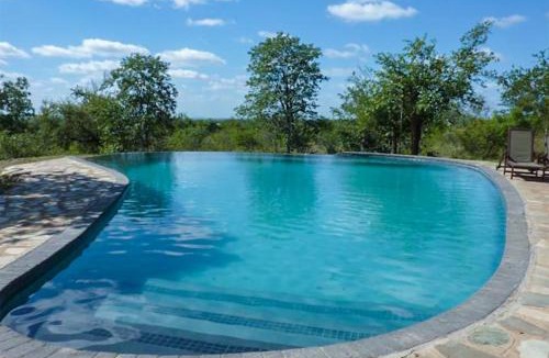 Phalaborwa Villa | Luxury Self Catering Villas at Krugers Edge with Jacuzzi