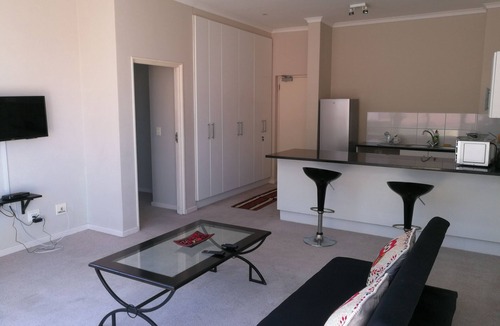 Muizenberg Apartment | Luxury Self-catering Accommodation
