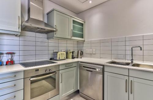 Victoria and Alfred Waterfront Apartment | Luxury three Bedroom Apartment - fully furnished and equipped
