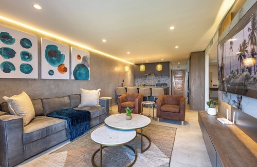 Umhlanga Ridge Apartment | Luxury Umhlanga Escape | Sea Views, Balcony, Pool