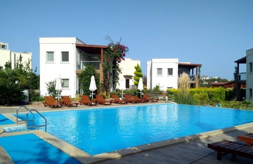 Yalikavak Villa | Luxury VIP 3 Bedroom Holiday Villa With Private Garden And Communal Pool.