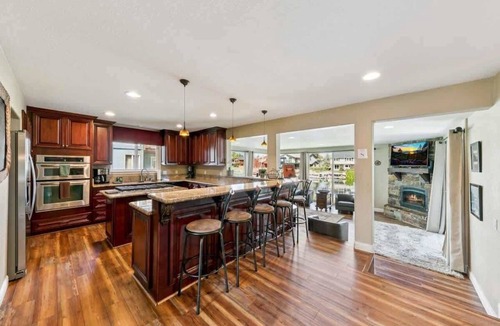 Tahoe Keys House | Luxury Waterfront Home with Hot Tub and Resort Access