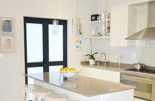 Trawal House | Luxury 4 bedroom home within a working cape winelands farm