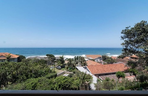 Selection Beach Apartment | Lymegrove Beach Villa's Oyster Suite | Umdloti