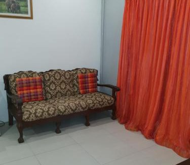 Parow North House | Lyronne Guest house, Shuttle and Tours