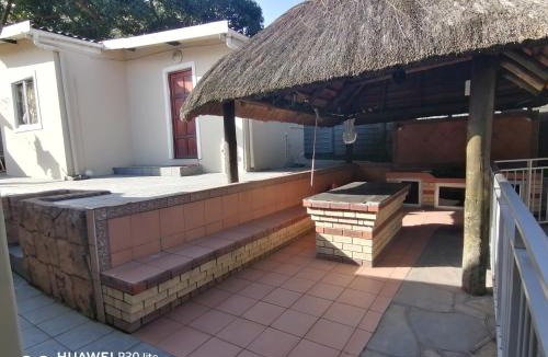 Ethekwini House | Lytton Cresent B&B