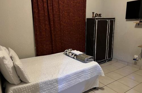 Boksburg House | M J GuestHouse