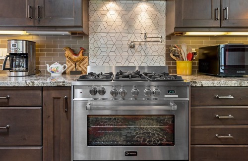 Healdsburg House | Maacama Pavone, sleeps 6, Pool, Spa, Pizza Oven