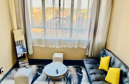 Downtown Johannesburg Apartment | Maboneng CBD Comforts