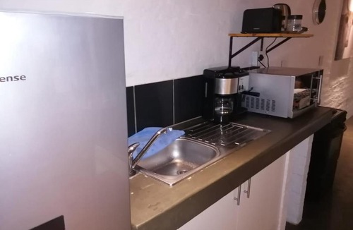 Downtown Johannesburg Apartment | Maboneng Spacious Modern Apartment