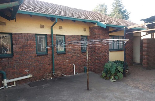 Middelburg Villa | Madimetja' Villa Hospitality