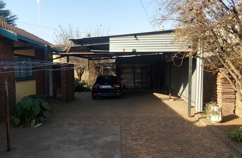 Middelburg Villa | Madimetja' Villa Hospitality