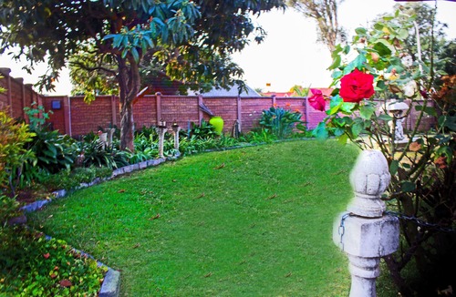 Alberton House | Madison House - A spacious 4 bedroom house with pool and braai area.