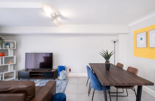 Observatory Apartment | Madison Modern Oasis