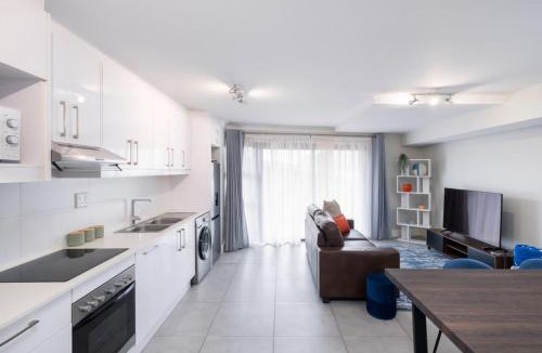 Observatory Apartment | Madison Modern Oasis