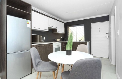 Sandown Apartment | Madison Palms Sandton Apartment