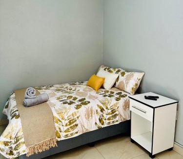 KwaMhlanga House | Maekano guesthouse
