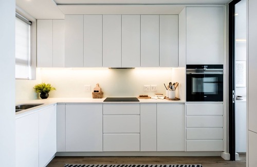 Mouille Point Apartment | Magical Apartment w/Uninterrupted Ocean Views (Mouille Views)
