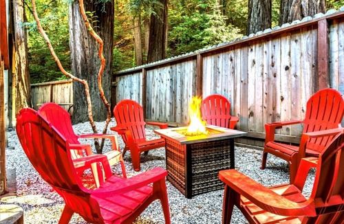 Forest Hills House | Magical Forest! Walk to the Russian River! Pups OK! Yard-Starry Nights