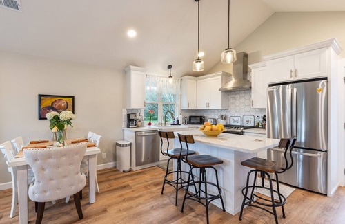 Petaluma House | Magnolia Story *30+ Day Rental*