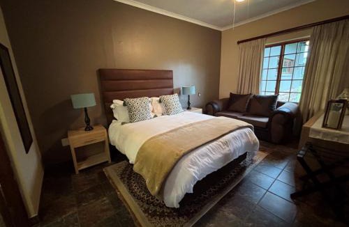 Leeupoort Cabin | Mahlangeni Lodge