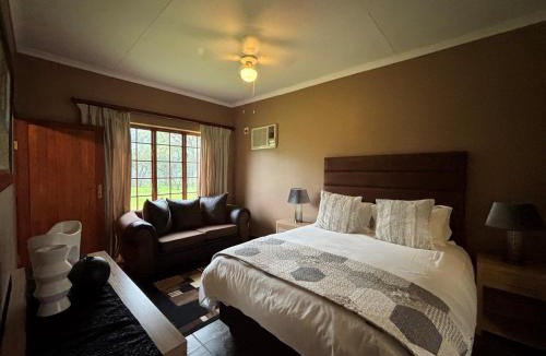 Leeupoort Cabin | Mahlangeni Lodge