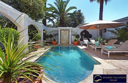 Sunset Beach Villa | Maison du Cap