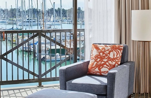 Berkeley Hotel | Making The Best Memories Along The Way! Indoor Pool, Pets Allowed, Balcony!
