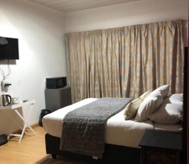 Kareeberg House | Malebo Guest House