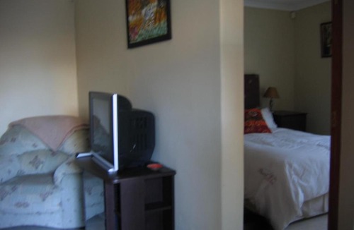 Mowbray Apartment | Malleson Garden Cottage