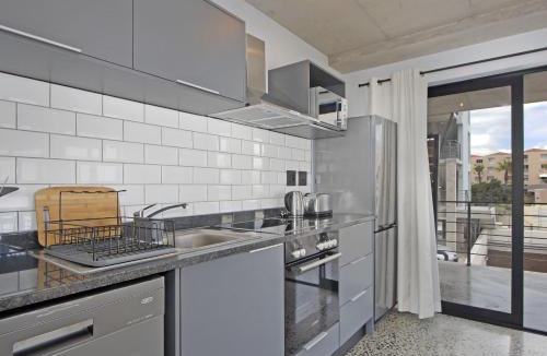 West Beach Apartment | Manhattan One Bed 6