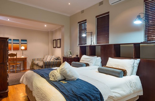 Gordons Bay Central House | Manor on the Bay